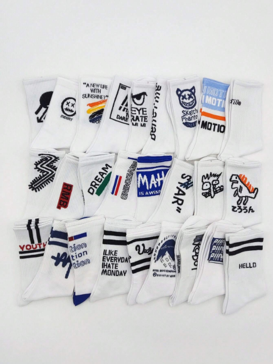 5pairs/set Men's Random White Letter Striped Dino & Robot Print Skateboard Sport Mid-calf Socks