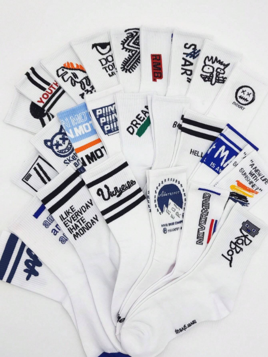 5pairs/set Men's Random White Letter Striped Dino & Robot Print Skateboard Sport Mid-calf Socks