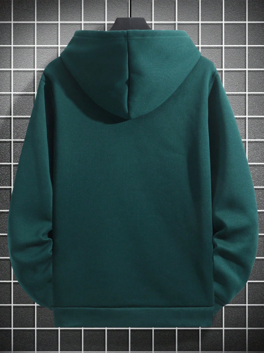 Manfinity Homme Loose Men's Letter Printed Kangaroo Pocket Drawstring Hoodie