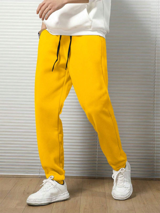 Manfinity Basics Men Solid Drawstring Waist Sweatpants