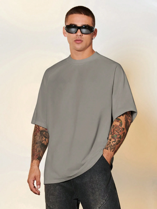 Manfinity Hypemode Men's Round Neck Short Sleeve T-shirt