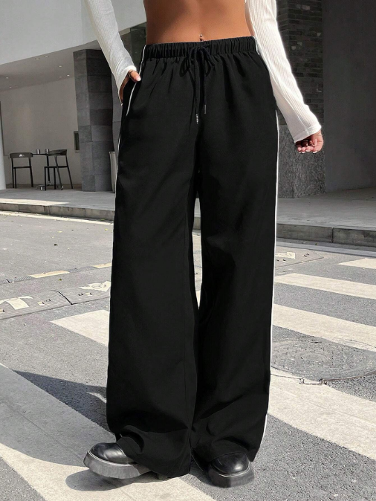 EZwear Contrast Piping Drawstring Waist Wide Leg Cargo Pants