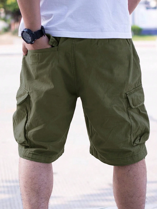 Manfinity Loose Fit Men's Cargo Shorts With Flap Pockets On The Side