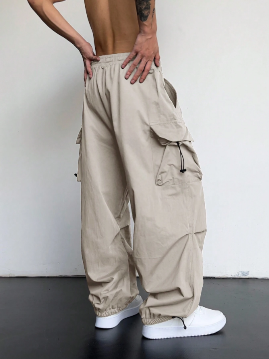 Manfinity EMRG Men Flap Pocket Side Drawstring Waist Oversize Cargo Pants