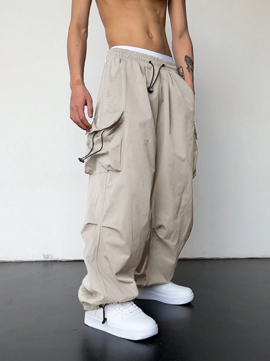 Manfinity EMRG Men Flap Pocket Side Drawstring Waist Oversize Cargo Pants