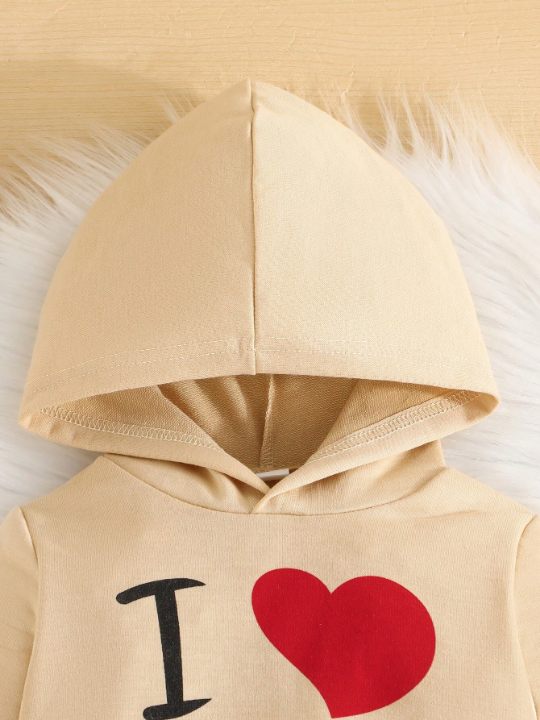 Baby Girl Heart & Slogan Graphic Hoodie & Sweatpants