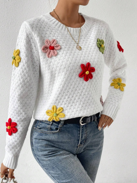 Essnce Women's Stereo Flower Design Round Neckline Pullover Sweater