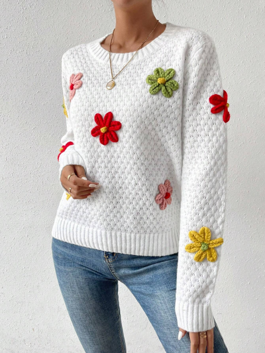 Essnce Women's Stereo Flower Design Round Neckline Pullover Sweater