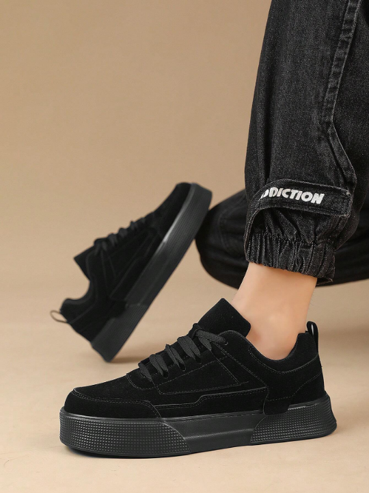 Men's Solid Black Front Lace-up Casual Skate Shoes With Minimalist Style Contrast Detail Round Toe Thick Sole Sneakers