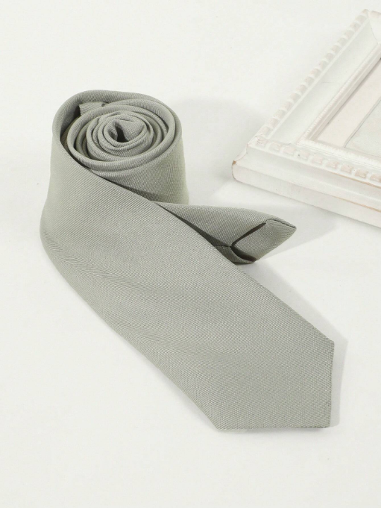 1pc Men's Grey Solid Color Striped Lightweight Necktie Suitable For Business Meetings & Daily Wear