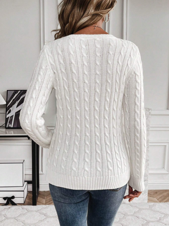 Essnce Solid Color Twisted Pattern Sweater