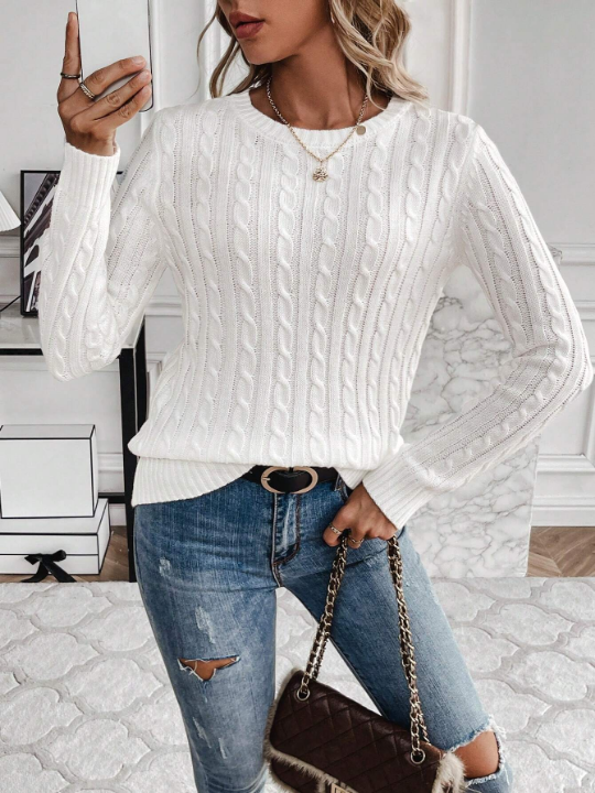 Essnce Solid Color Twisted Pattern Sweater