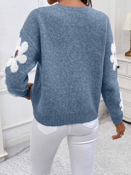 Essnce Casual Women's Sweater With Floral Pattern