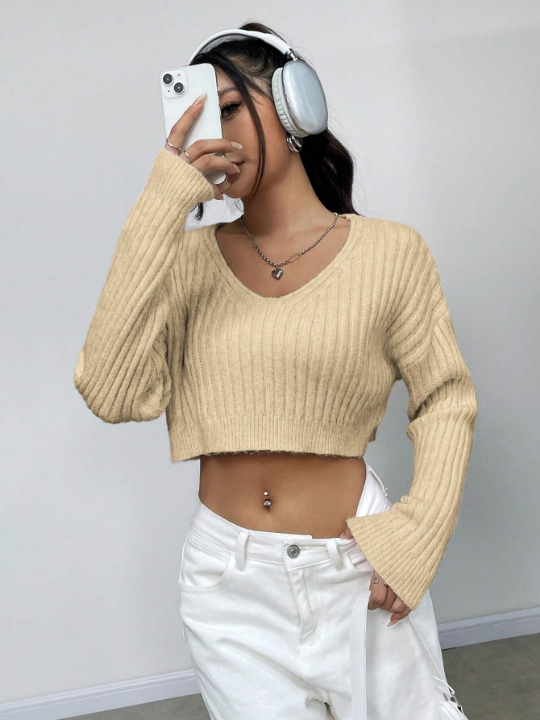 Women'S Solid Color V-Neck Long Sleeve Cropped Ribbed Knit Sweater