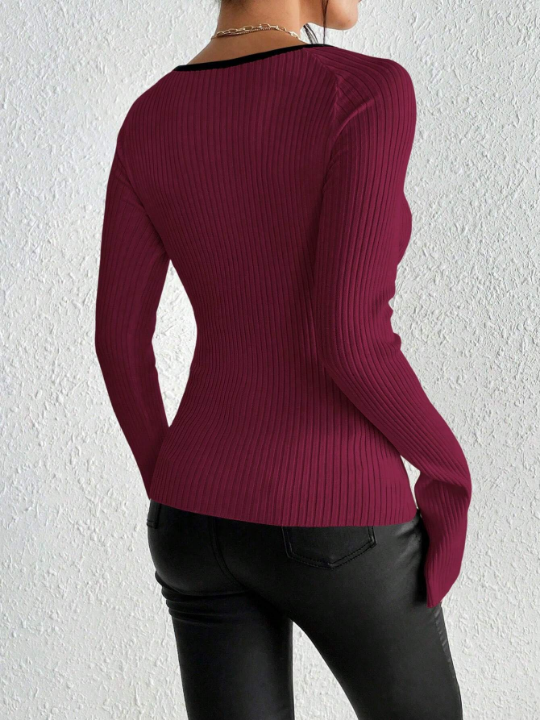 Priv Women's Color-block Edge Flared Sleeve Sweater