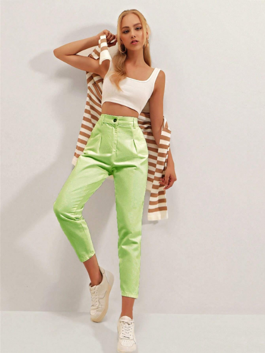 Frenchy Solid Color Folded Pleated Tapered Pants, Cropped