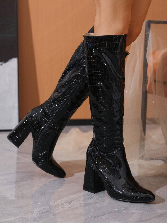 Women's Vintage Knee-high Boots With Chunky Heel, Round Toe & Random Wrinkled Design