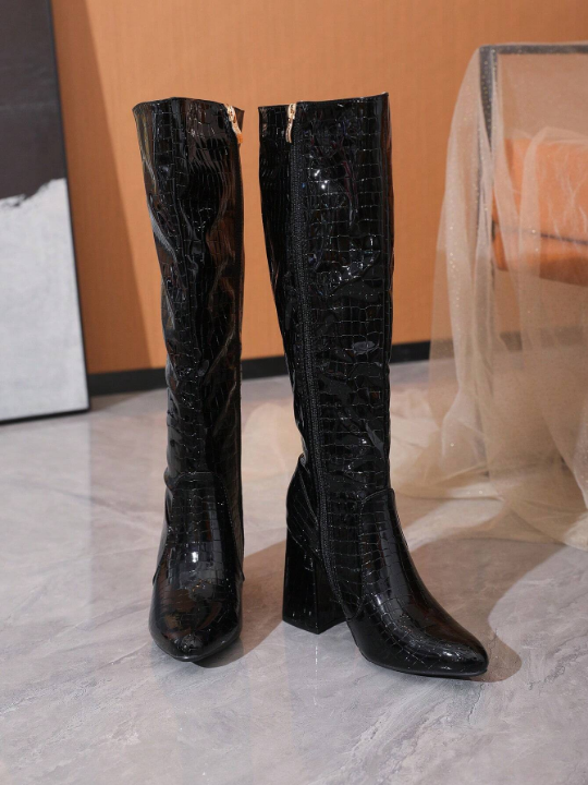 Women's Vintage Knee-high Boots With Chunky Heel, Round Toe & Random Wrinkled Design