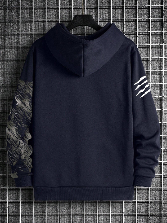 Manfinity LEGND Men's Character & Wolf Print Fleece Hoodie With Drawstring