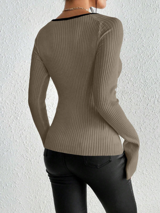 Essnce Slim Fit Sweetheart Neckline Sweater