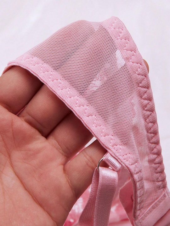 Ladies' Sexy Embroidery Lingerie Set (Valentine'S Day Style)