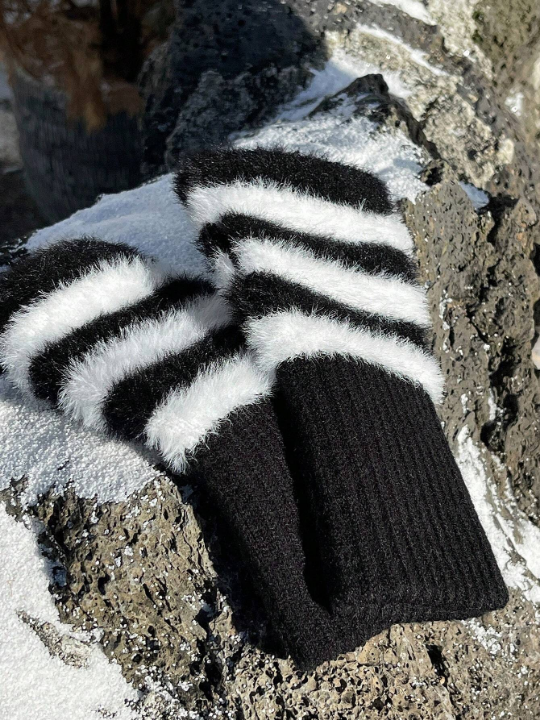 DAZY Fluffy Regular Knitted Striped Fingerless Gloves