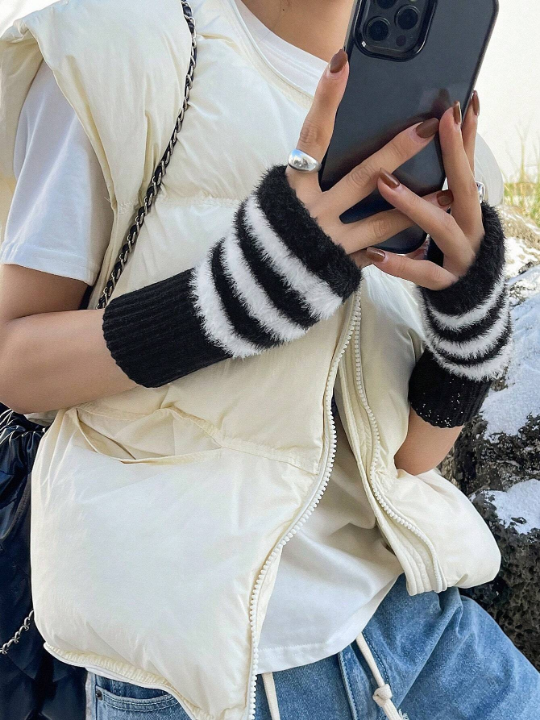 DAZY Fluffy Regular Knitted Striped Fingerless Gloves