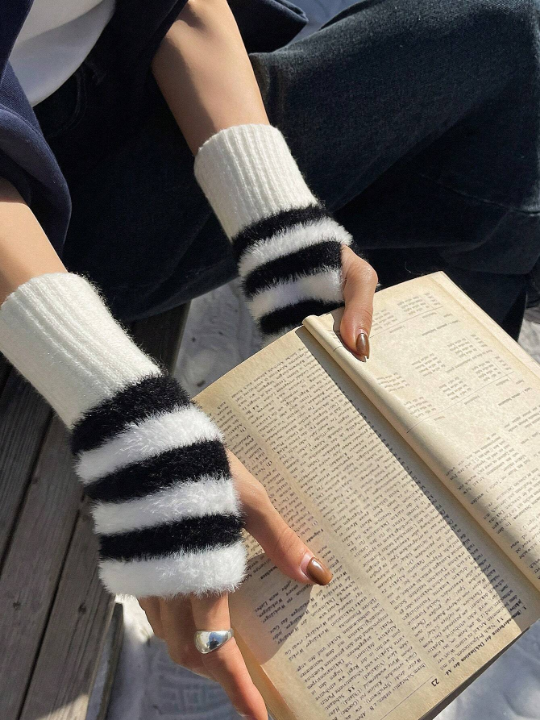 DAZY Striped Fluffy Fingerless Gloves