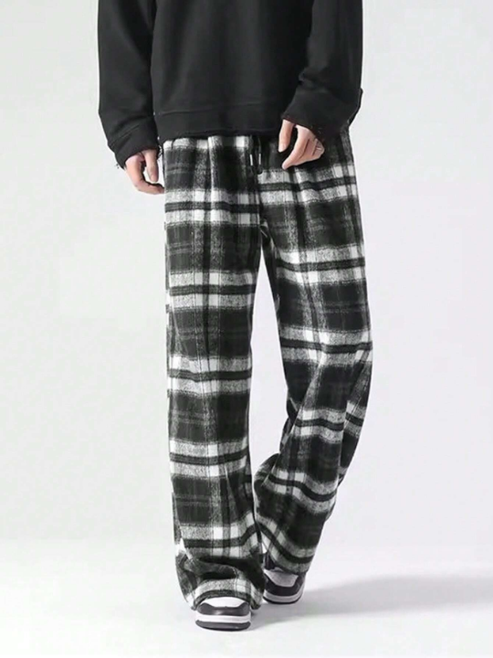 Manfinity Hypemode Loose Fit Men's Plaid Long Trousers