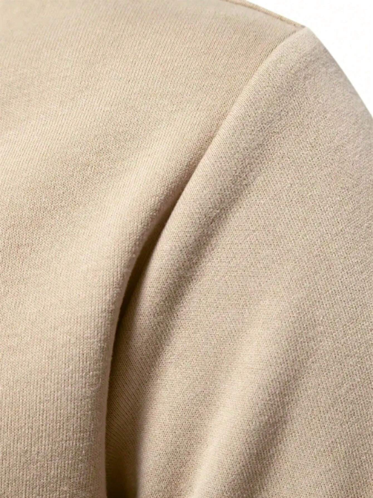 Manfinity Hypemode Loose Men's Sweatshirt With Contrast Collar And Polo Neck