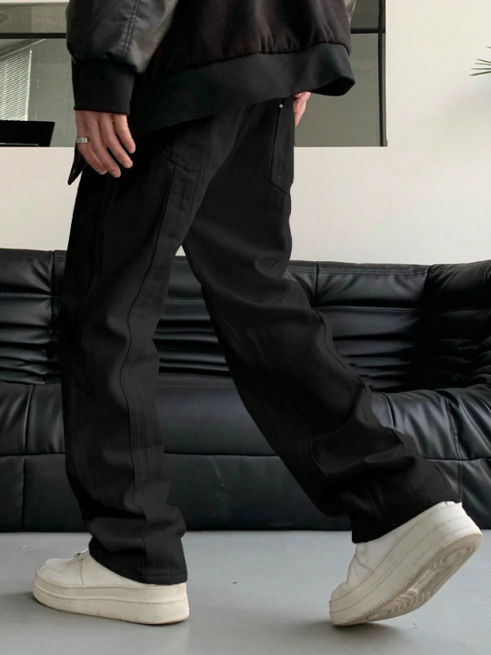 Manfinity Hypemode Men Slant Pocket Straight Leg Pants