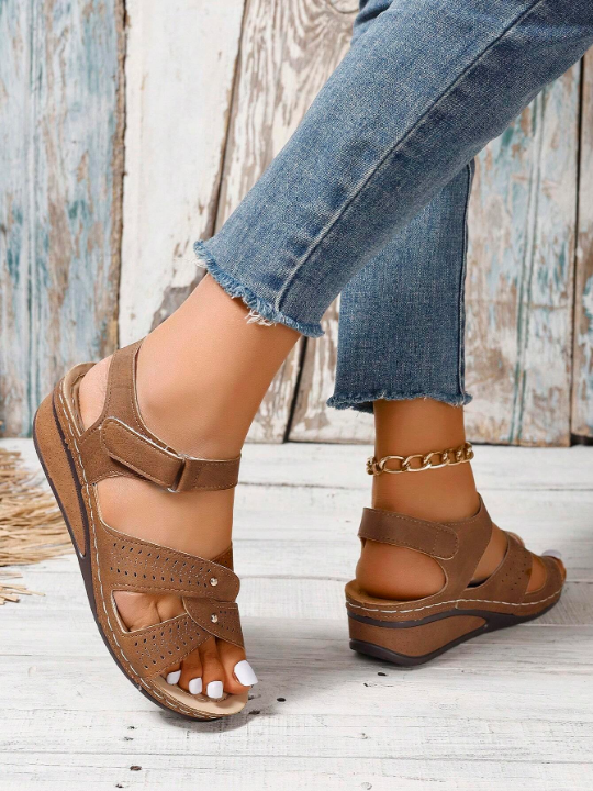 Casual Thick-Soled Round-Toe Women'S Sandals With Magic Tape