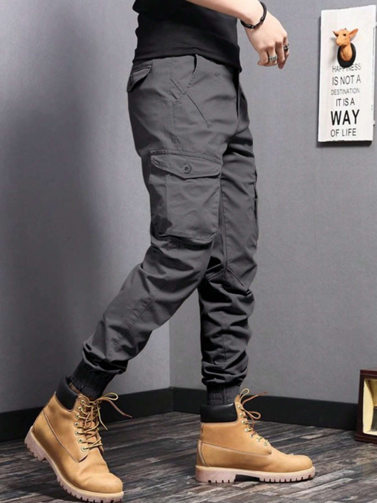 Manfinity EMRG Men's Pleated Cargo Pants