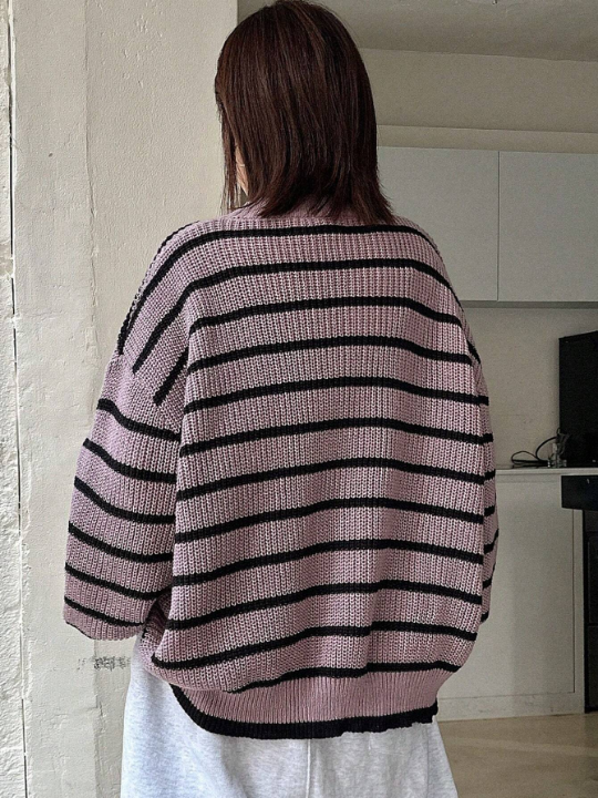 DAZY Women's Round Neck Striped Sweater Pullover