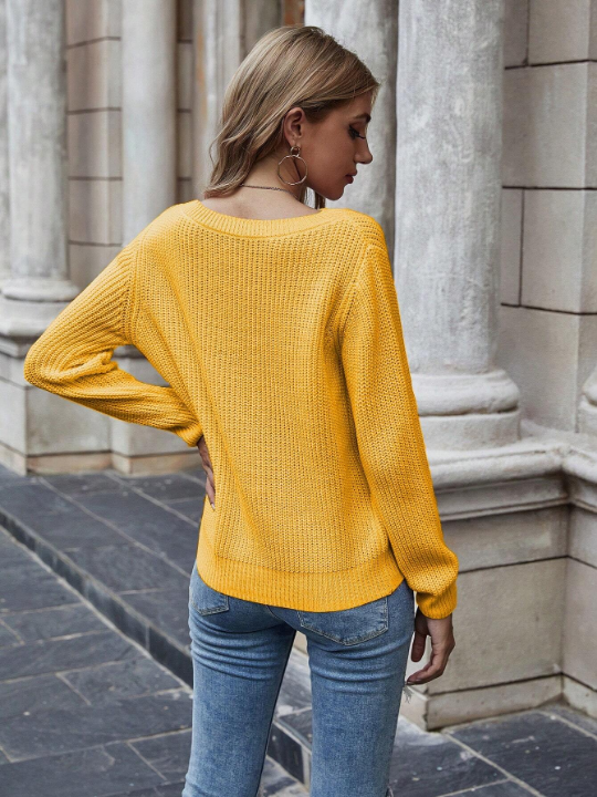 LUNE Solid Ribbed Knit Sweater