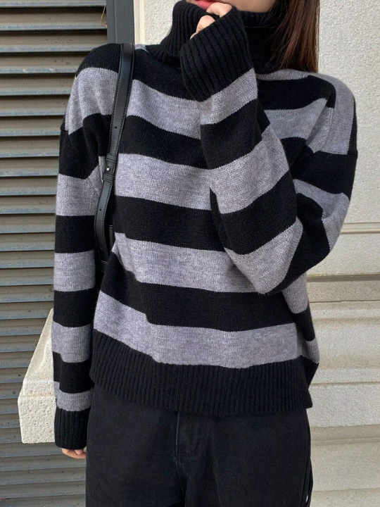 DAZY Women's Striped High Neck Sweater