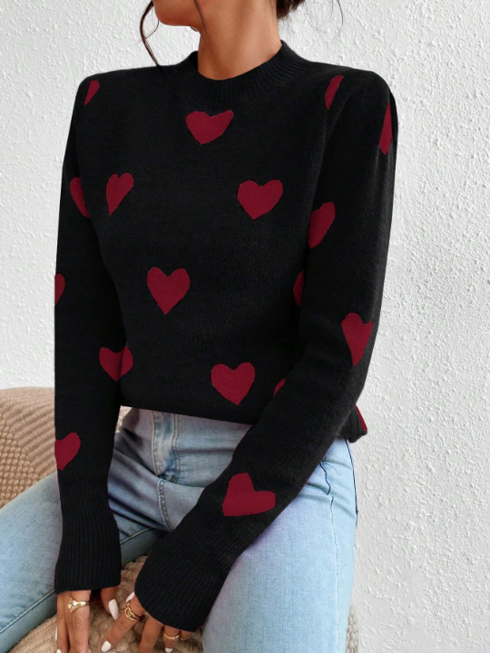 Essnce Heart Patterned Pullover Sweater With Long Sleeve