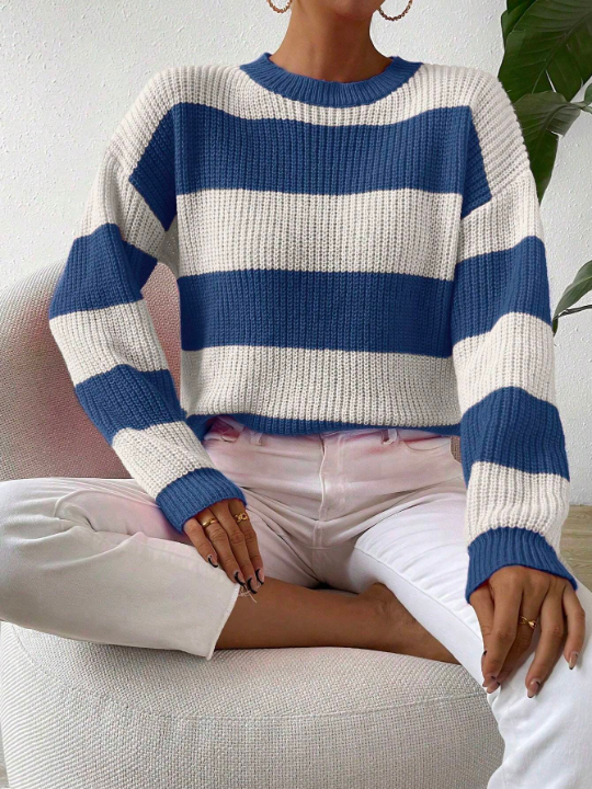 Essnce Contrasting Stripe Long Sleeve Pullover Sweater