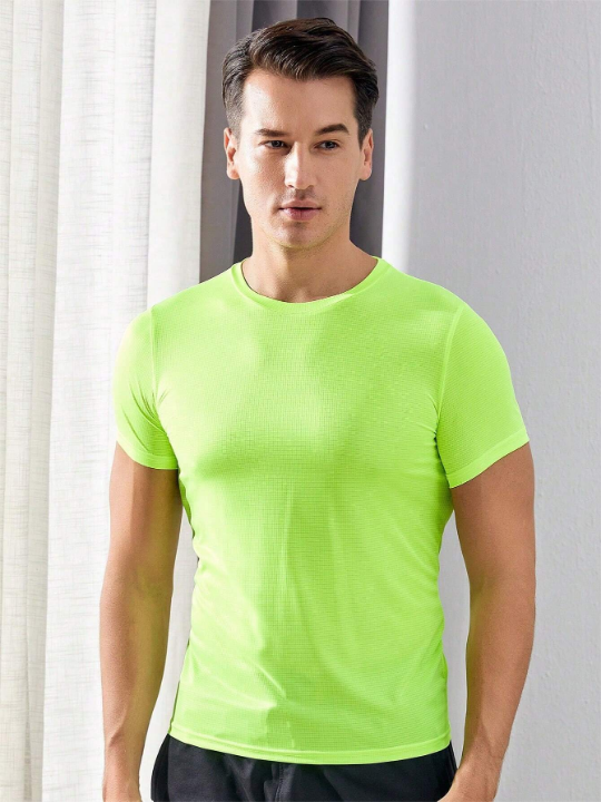 Men's Loose Fit Short Sleeve Athletic Training Top For Gym, Football, Basketball, Running Gym Clothes Men Basic T Shirt