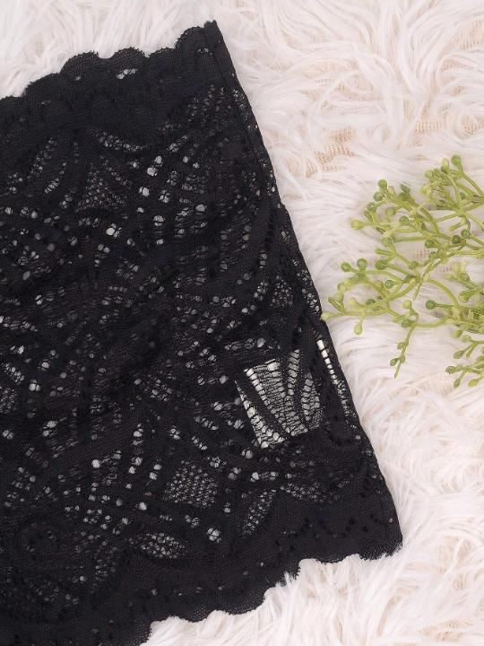 Classic Sexy Crotchless Lace Panty