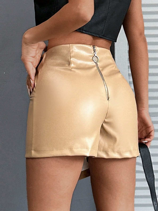 Women's Irregular Hem Pleated Shorts