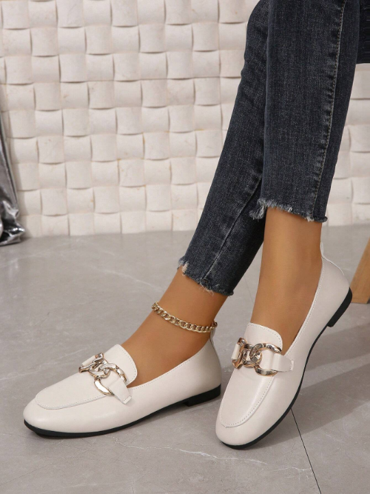 Women's Beige Metal Buckle Fashionable And Versatile Flat Shoes