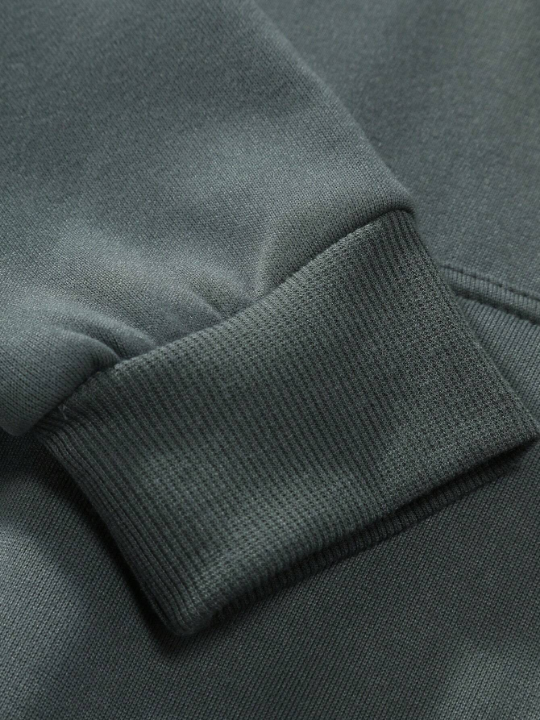 Manfinity Men'S Letter Skull Hand Print Hoodie