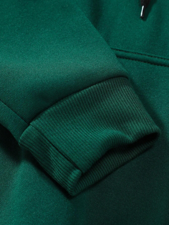 Manfinity Men'S Letter Skeleton Hand Printed Hoodie