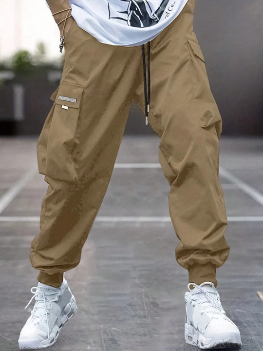 Men Letter Graphic Flap Pocket Drawstring Waist Cargo Pants