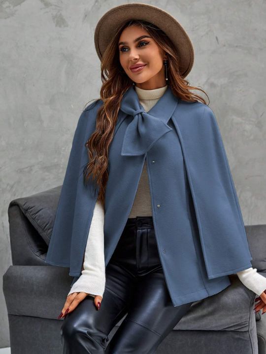 Women's Woolen Coat With Bowknot Decoration Cape