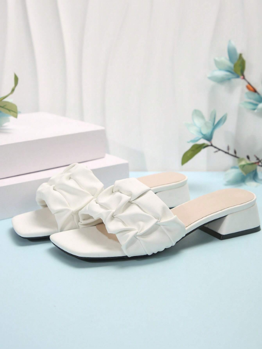 Women's White Chunky Heel Anti-Slip Open Toe Slippers With A Cross Strap For Summer/Fall, Casual And Minimalist Style