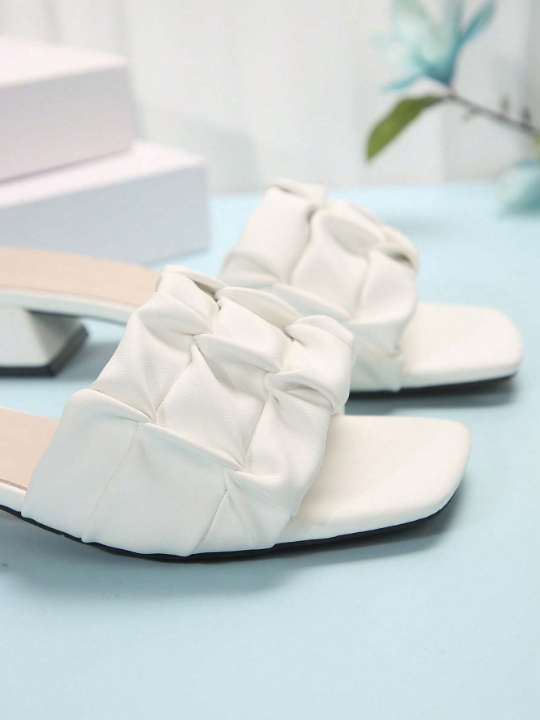 Women's White Chunky Heel Anti-Slip Open Toe Slippers With A Cross Strap For Summer/Fall, Casual And Minimalist Style