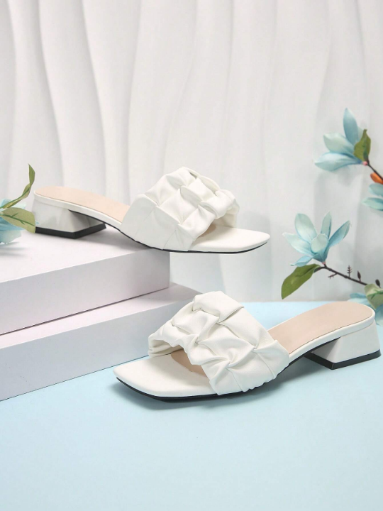 Women's White Chunky Heel Anti-Slip Open Toe Slippers With A Cross Strap For Summer/Fall, Casual And Minimalist Style