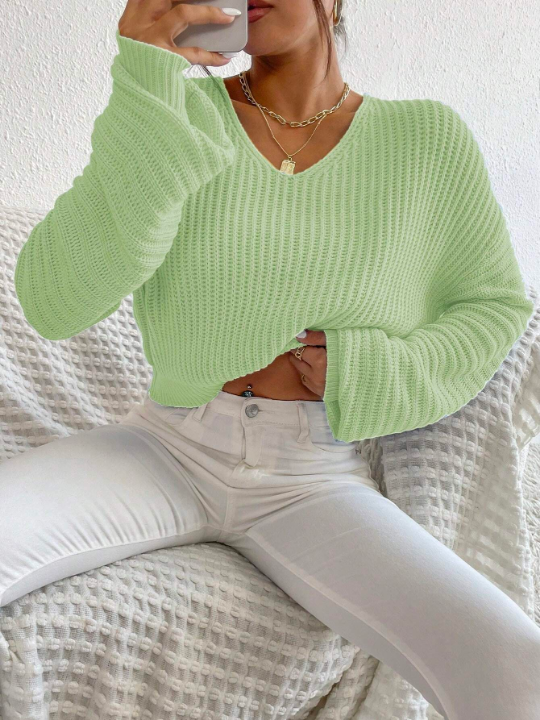 Essnce Solid Color Drop Shoulder Cropped Sweater